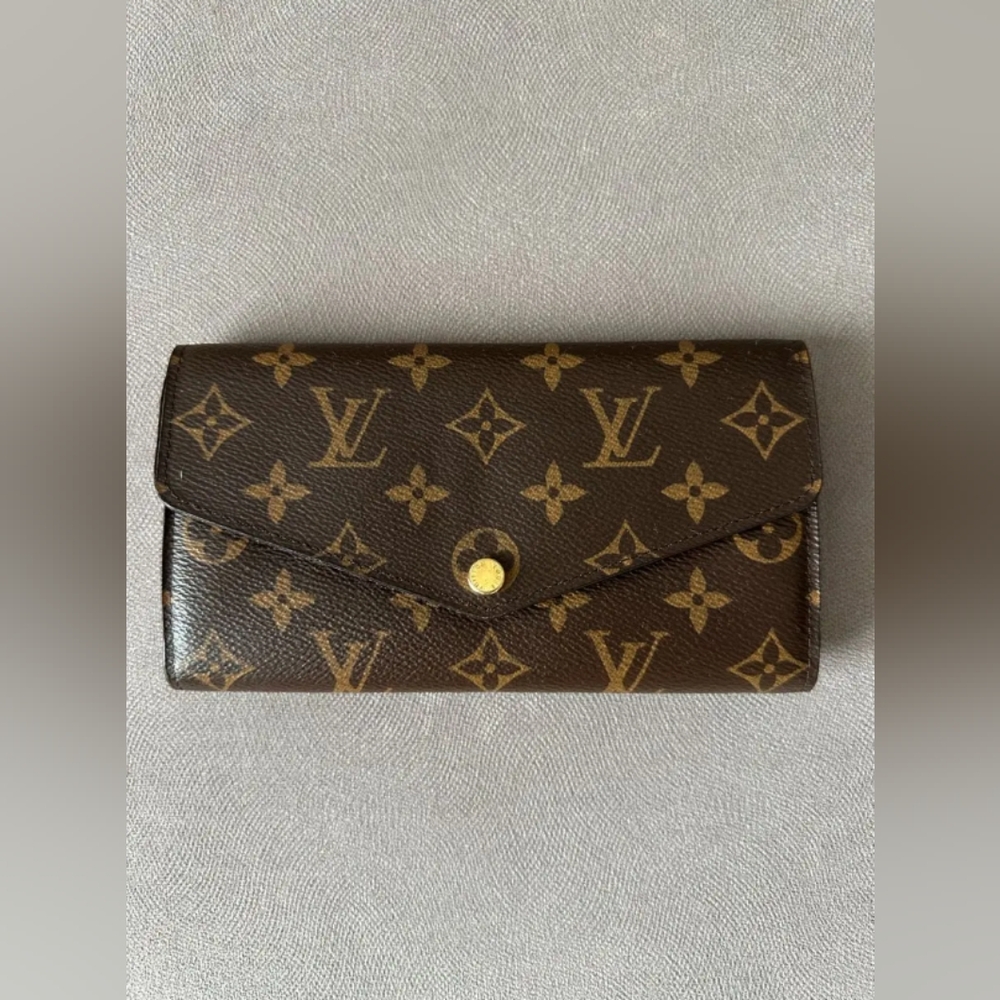 Louis Vuitton Sarah Wallet